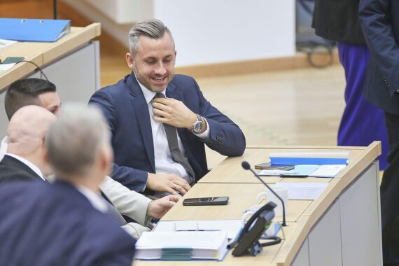 Sicherheitspolitiker warnen vor Risiken durch mögliche AfD-Regierung in Sachsen-Anhalt.