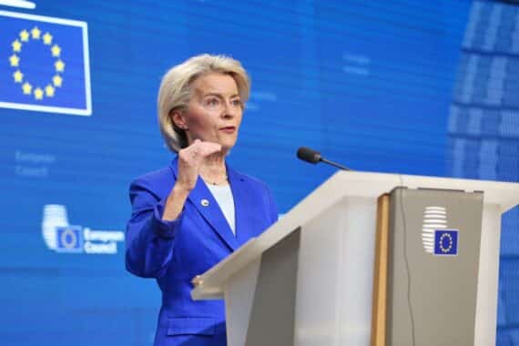 Ursula von der Leyen spricht im EU-Parlament über die Modernisierung des Binnenmarkts.