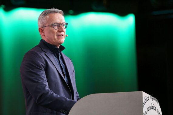 Karsten Wildberger bespricht die ethischen Herausforderungen und Chancen der KI für Deutschland und Europa.