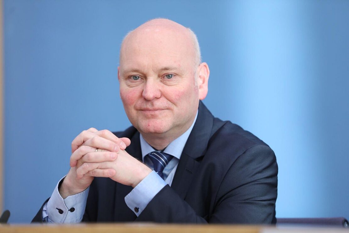 Wirtschaftsweiser rechnet mit Steuererhöhungen