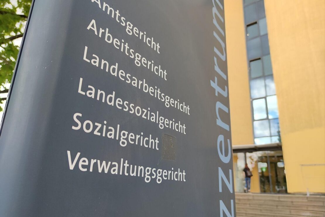 16-Jähriger in Halle wegen 105 Bombendrohungen angeklagt