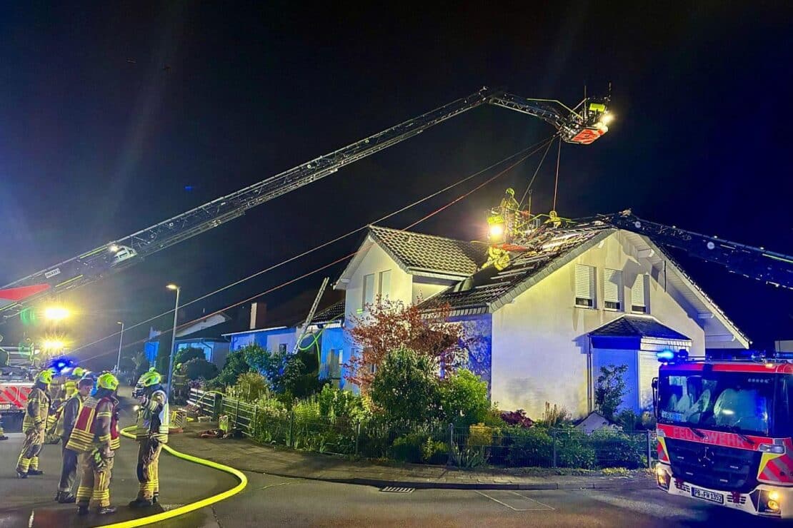 Dachstuhlbrand in Paderborn-Elsen