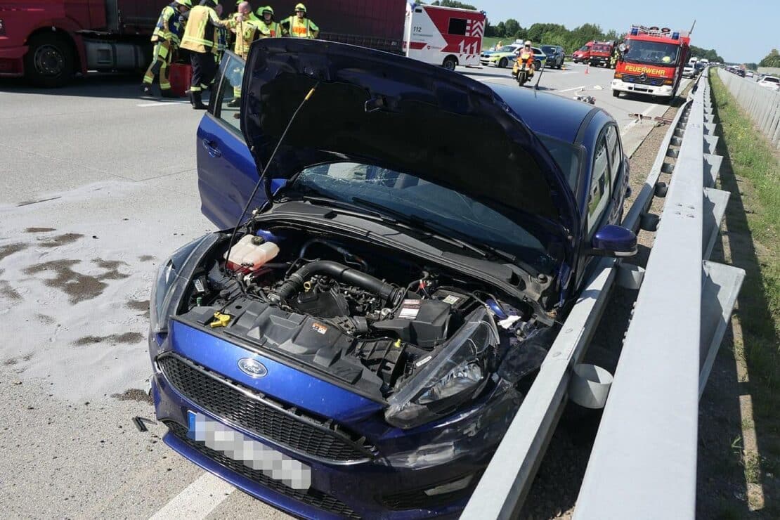 Drei Leichtverletzte bei Unfall auf der Autobahn 1 in Holdorf