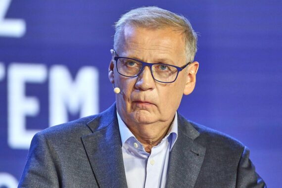 Günther Jauch erhält Verdienstorden für langjährige Unterstützung von Kultur- und Restaurierungsprojekten.