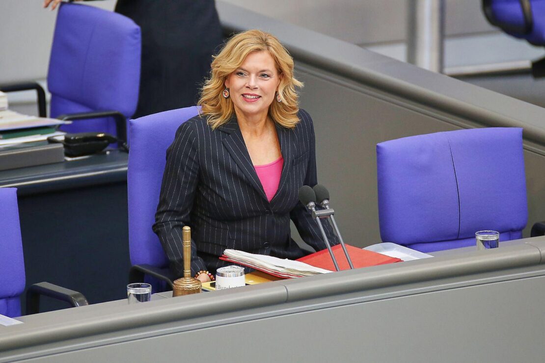 Klöckner ermahnt Bundesregierung wegen verspäteter Antworten