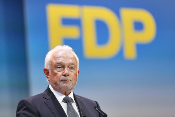 Wolfgang Kubicki fordert FDP zu Geschlossenheit für Landtagswahlen in Sachsen-Anhalt auf.