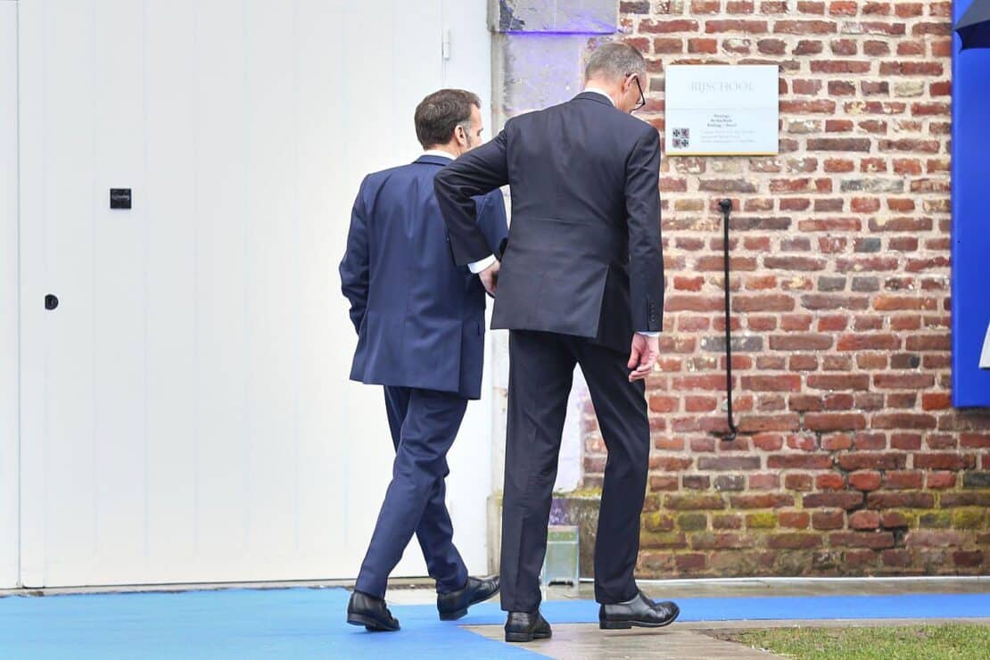 Militärhistoriker Neitzel kritisiert Macron und Merz