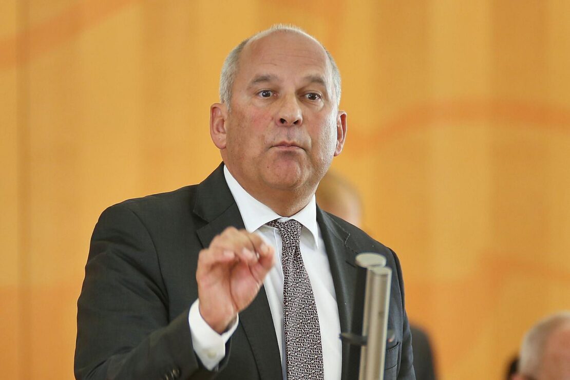 Poseck besucht Kulturfest des Bundes der Vertriebenen