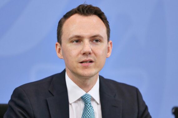 Pascal Reddig fordert schnellen Kabinettsbeschluss zur Rentenreform vor Sommerpause in Berlin.