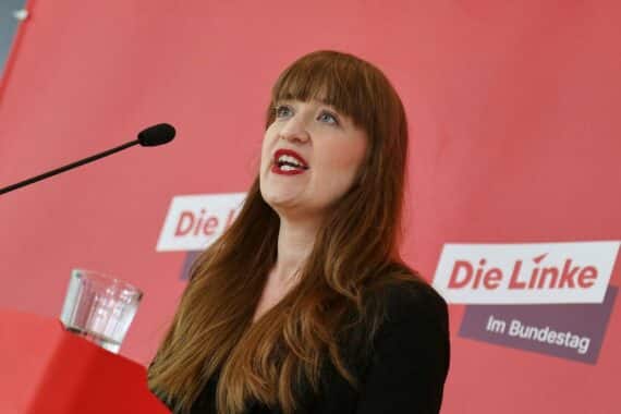 Heidi Reichinnek droht Linksjugend mit Konsequenzen wegen mutmaßlicher extremistischer Äußerungen.
