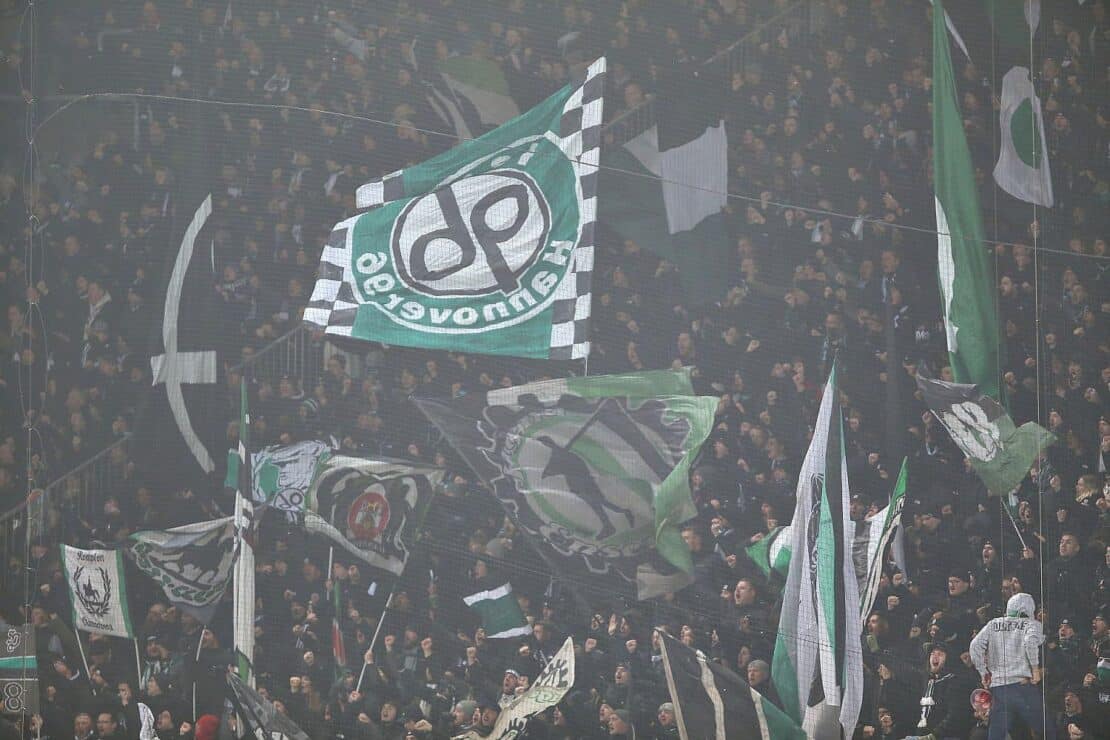 Royal Antwerpen und Hannover 96 bereiten sich in Iserlohn vor