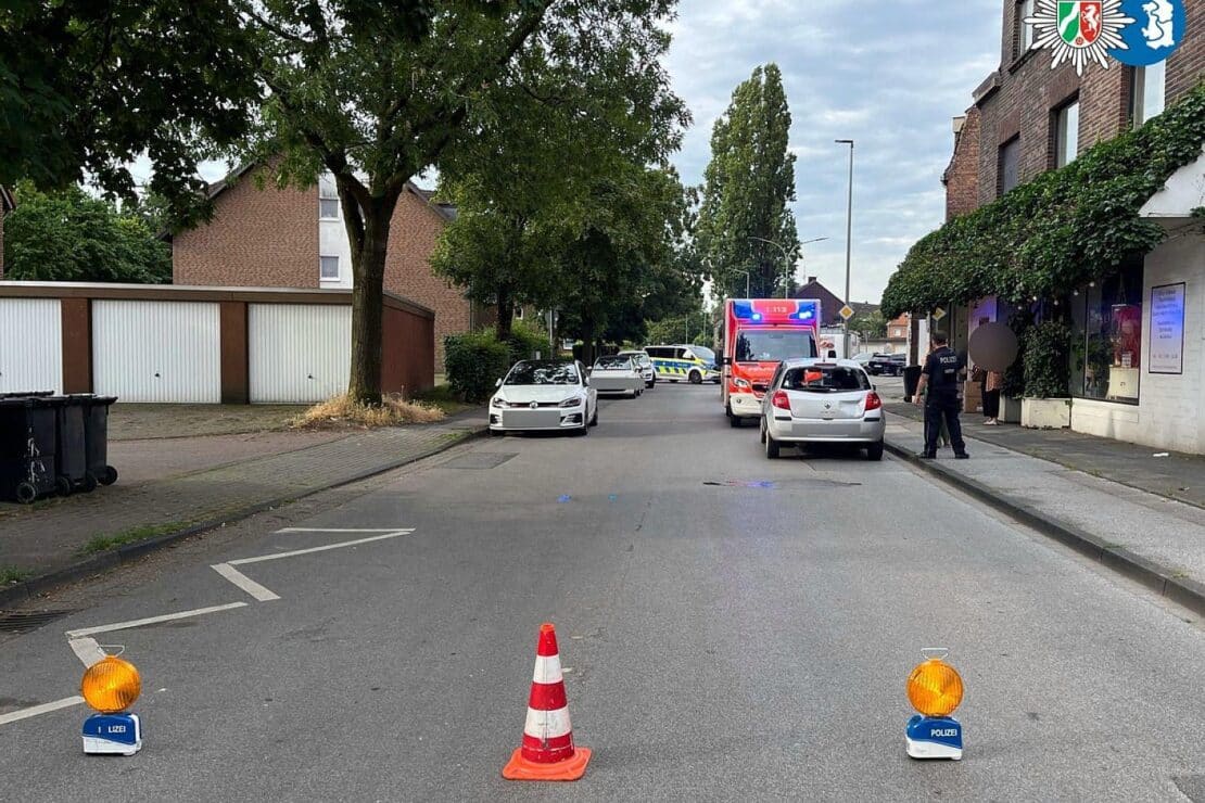 Schwerer Unfall in Wehofen: Pedelec-Fahrerin prallt gegen Auto