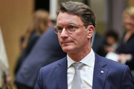 Hendrik Wüst spricht über politische Handlungsfähigkeit und notwendige Reformen in Deutschland.
