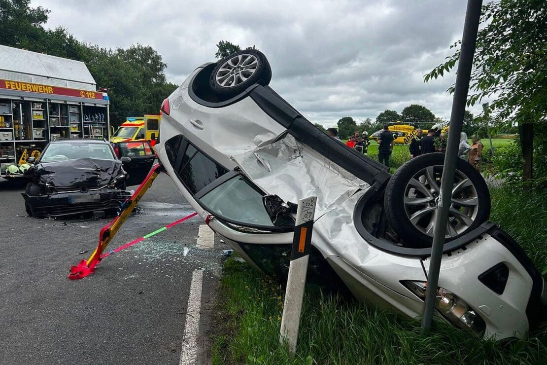 Acht Verletzte bei schwerem Unfall an der Auricher Stadtgrenze