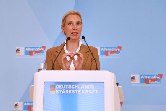 Alice Weidel (AfD) im politischen Kontext: Kritik an der Abschaffung der Fünf-Prozent-Hürde.