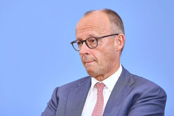 Friedrich Merz in Berlin, im Fokus: Brief der Eltern für den in Algerien inhaftierten Journalisten Christophe Gleizes.