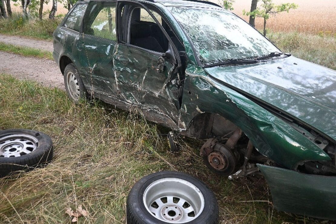 Betrunkener ohne Führerschein verursacht Unfall bei Siems