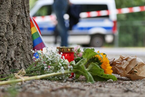 Polizeilicher Tatort mit Absperrungen nach Todesfahrt beim Berliner CSD, 26.07.2026.