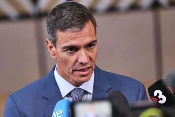 Pedro Sánchez (Archiv) – CDU wirft Spanien „Open-Border-Politik“ in der Migration vor.