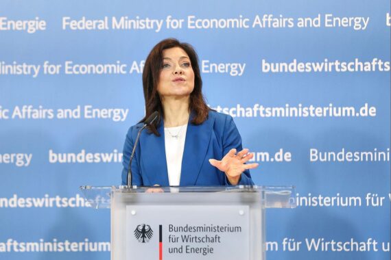 Katherina Reiche mit DIHK-Statement: Start-up-Strategie, weniger Bürokratie und schnellere Umsetzung in Deutschland.