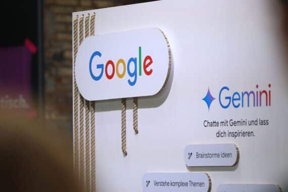 EU-Kommission plant DMA-Verfahren gegen Apple, Google, Meta (Google-Logo Archiv; Millionenstrafen möglich).