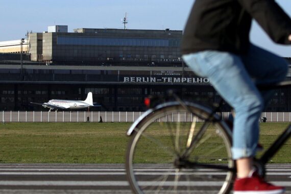 Tempelhofer Feld in Berlin, CDU-Kandidat Stefan Evers will Randbebauung ohne Volksentscheid durchsetzen.