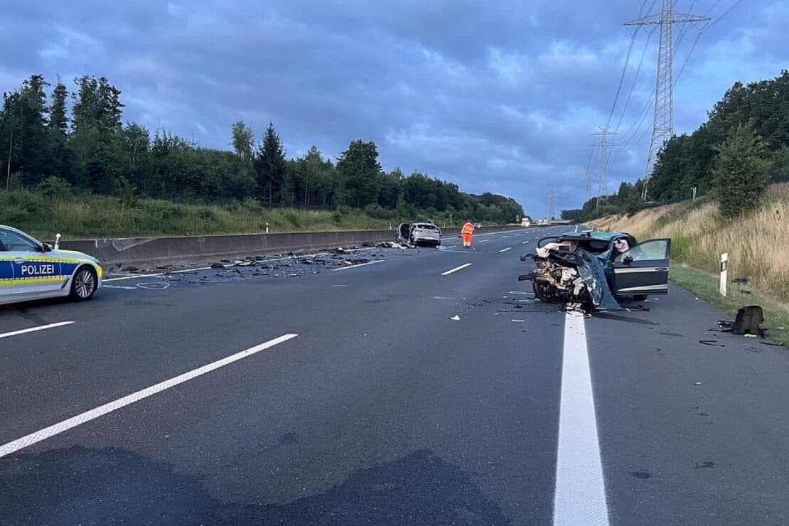 Falschfahrer verursacht schweren Unfall auf A7 bei Holle
