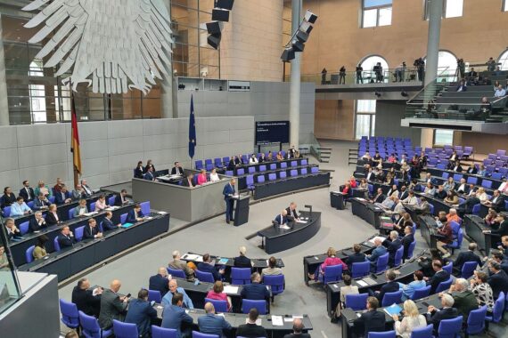Bundestagssitzung im Archiv: Thomas Heilmann kritisiert Änderungsanträge in Nachtstunden zum Heizungsgesetz.