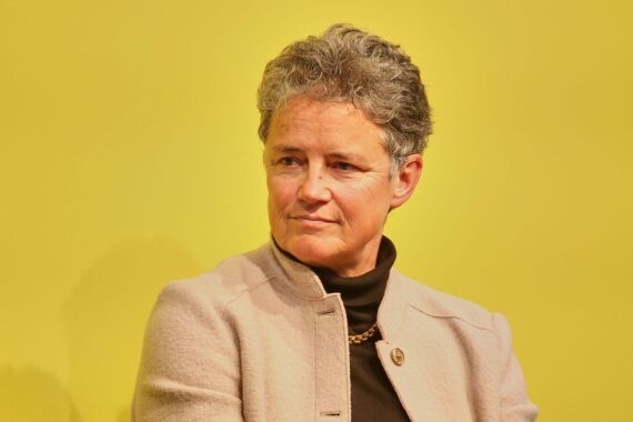 Baustelle auf der L103: Verkehrsministerin bei Sanierungsarbeiten zwischen Siegersleben und Eilsleben.