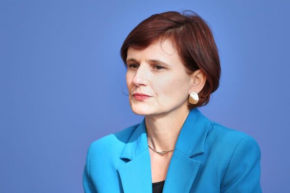 Katja Kipping im Archiv, fordert strengere Maßnahmen gegen Unterhaltssäumige.