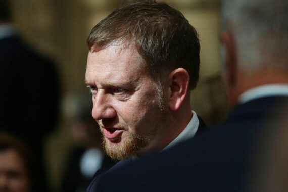 Michael Kretschmer (CDU) spricht in Dresden; Foto im Archiv, Thema Brandmauer und AfD-Kooperation.