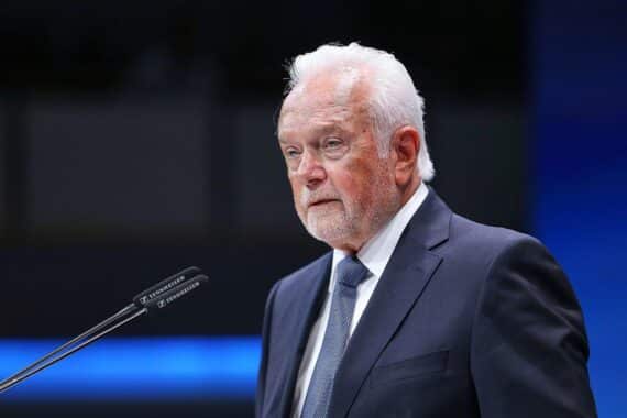 Wolfgang Kubicki im Archivfoto: kritisiert mögliche Umbildung von Merz’ Kabinett (Warken/Linnemann).