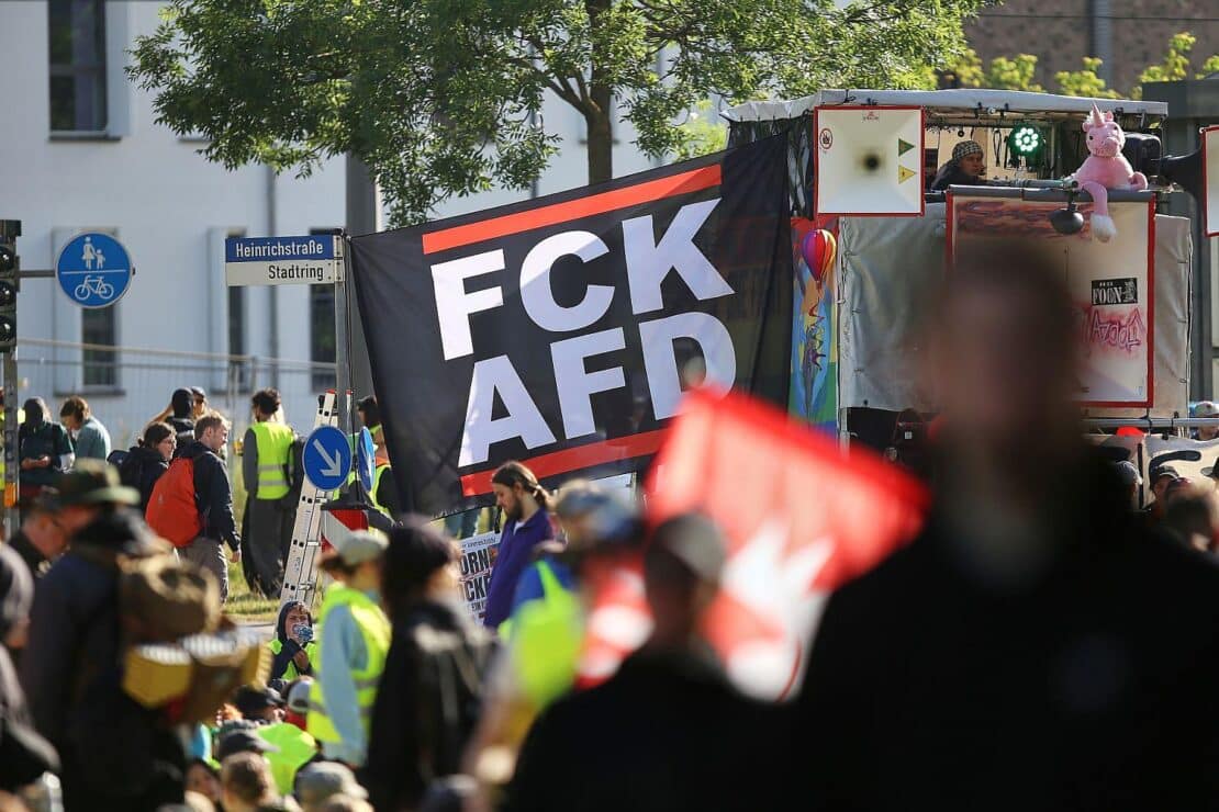 Massive Proteste gegen AfD-Parteitag in Erfurt