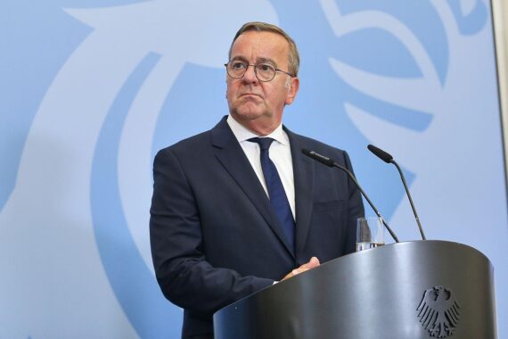 Boris Pistorius spricht über Sicherheit und Vertrauen in Regierungsämter, AfD und Geheimhaltung.