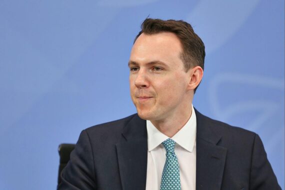 Pascal Reddig im Porträt (Archivfoto), diskutiert Erfolg der Rentenkommission und Schwedenrente.