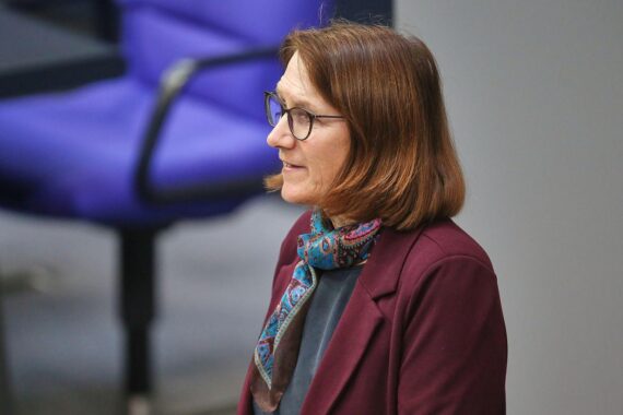 Franziska Kersten (SPD) begrüßt Tarifeinigung in der Ernährungsindustrie; Lohnangleichung bis 2031.