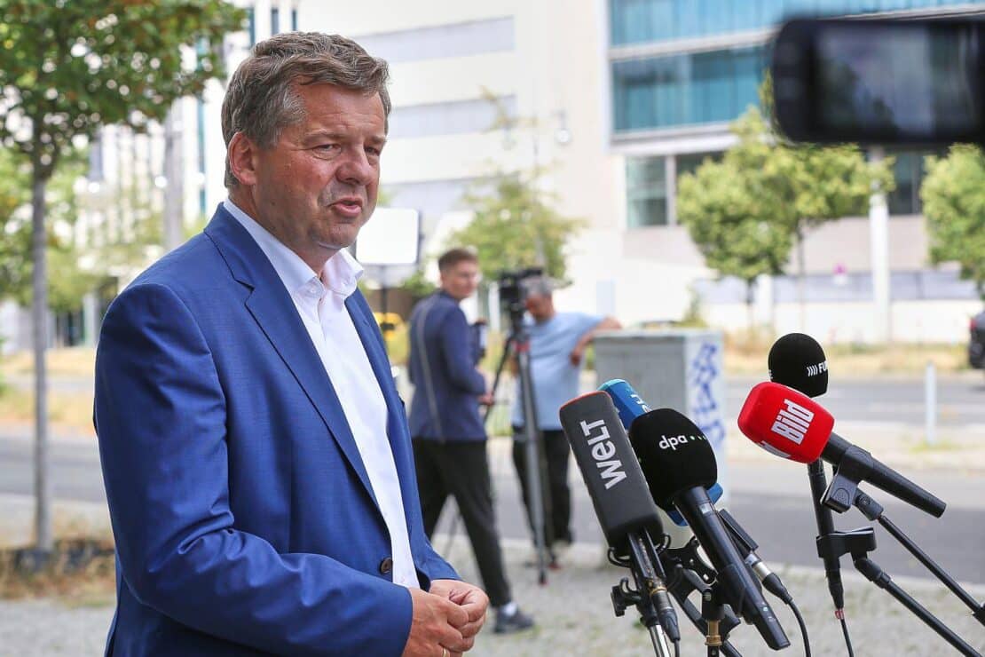 Schulze will Gefährdern deutschen Pass entziehen