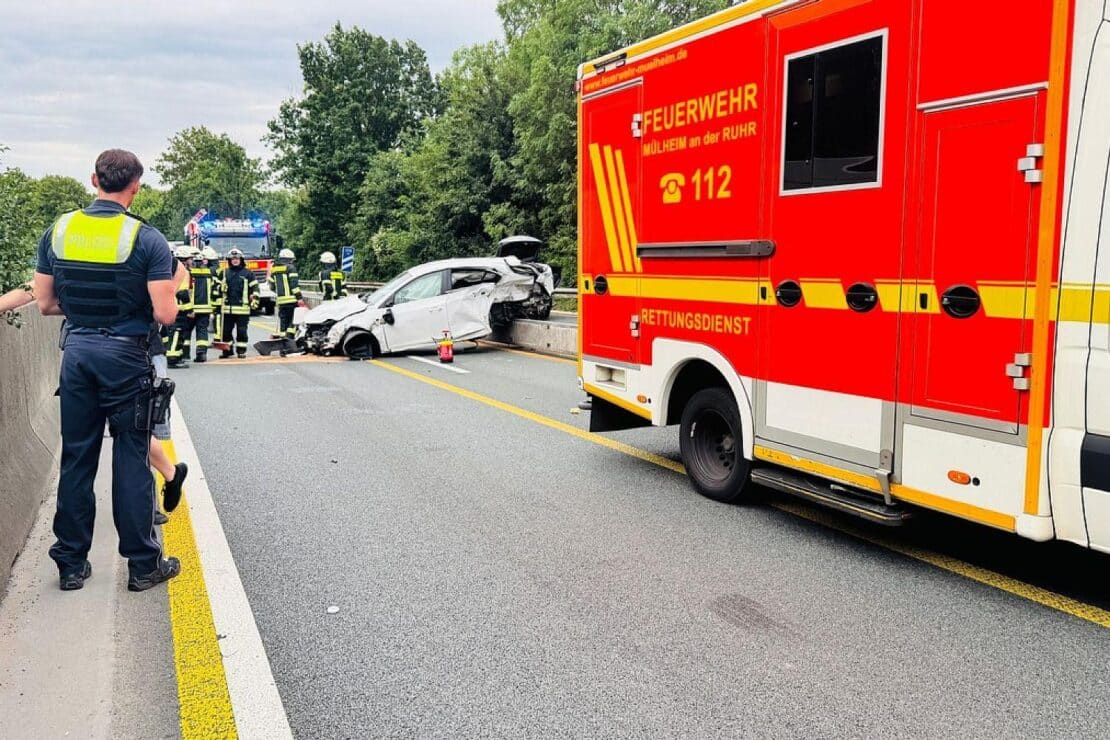 Sieben Verletzte bei Unfall auf A40 bei Mülheim