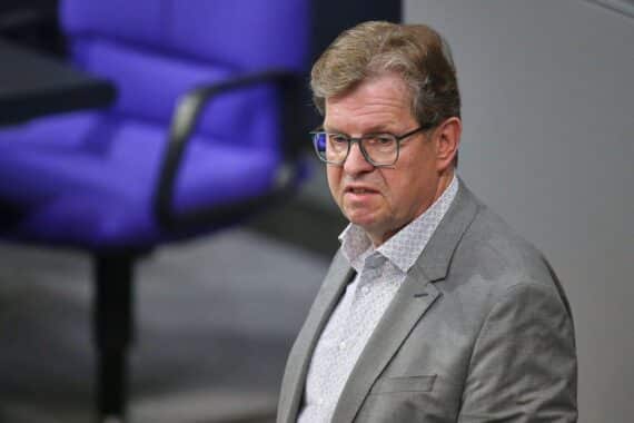 Ralf Stegner fordert EU-weit gemeinsame Flüchtlingspolitik wegen der Lage in Ceuta.