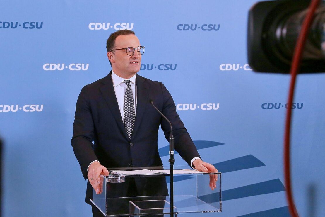 Strack-Zimmermann: Spahn wegen Leihmutterschaft nicht mehr tragbar