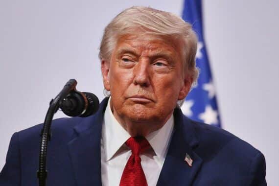 Donald Trump erklärt Änderungen zur Gebühr am Golf und die angekündigte Blockade iranisch relevanter Schiffe.
