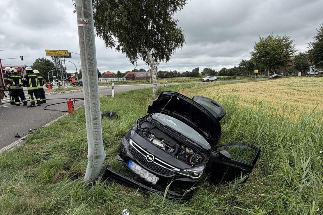 Verkehrsunfall auf der B210 in Aurich-Middels