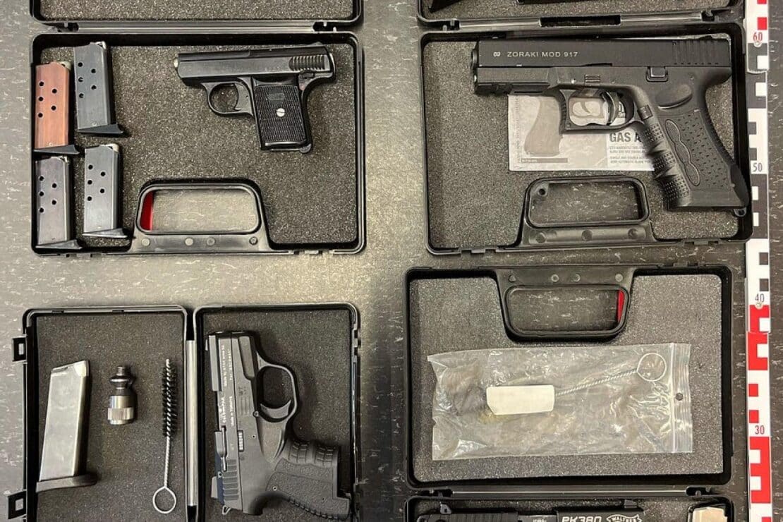 Waffen und Drogen bei Tatverdächtigem gefunden