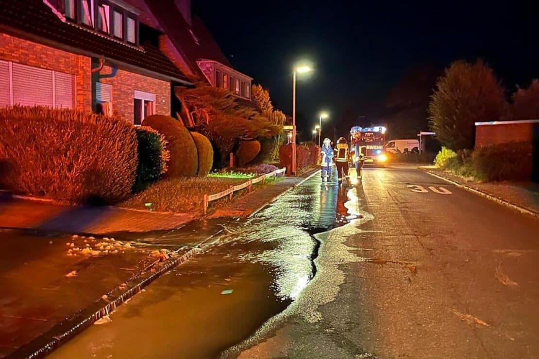 Wasserrohrbruch in Schermbeck sorgt für Feuerwehreinsatz