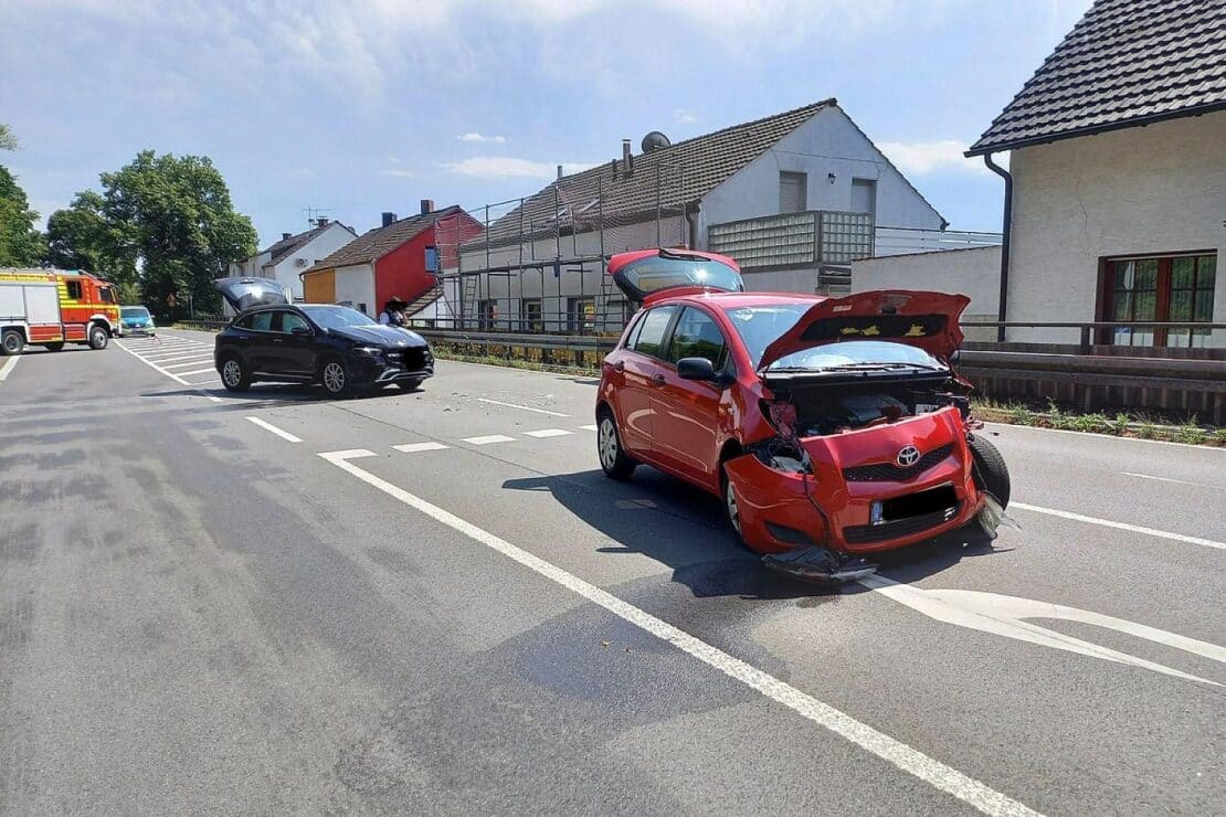 Zwei Leichtverletzte bei Unfall in Herdecke – Feuerwehr kritisiert rücksichtslosen Autofahrer