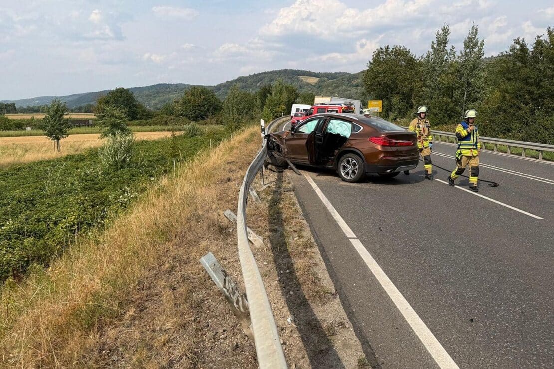 Zwei Verletzte bei Verkehrsunfall auf B 38 in Weinheim