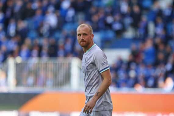 Fußballspiel: Eintracht Braunschweig vs. VfL Bochum, Torjubel nach Hofmanns Treffer (0:1).
