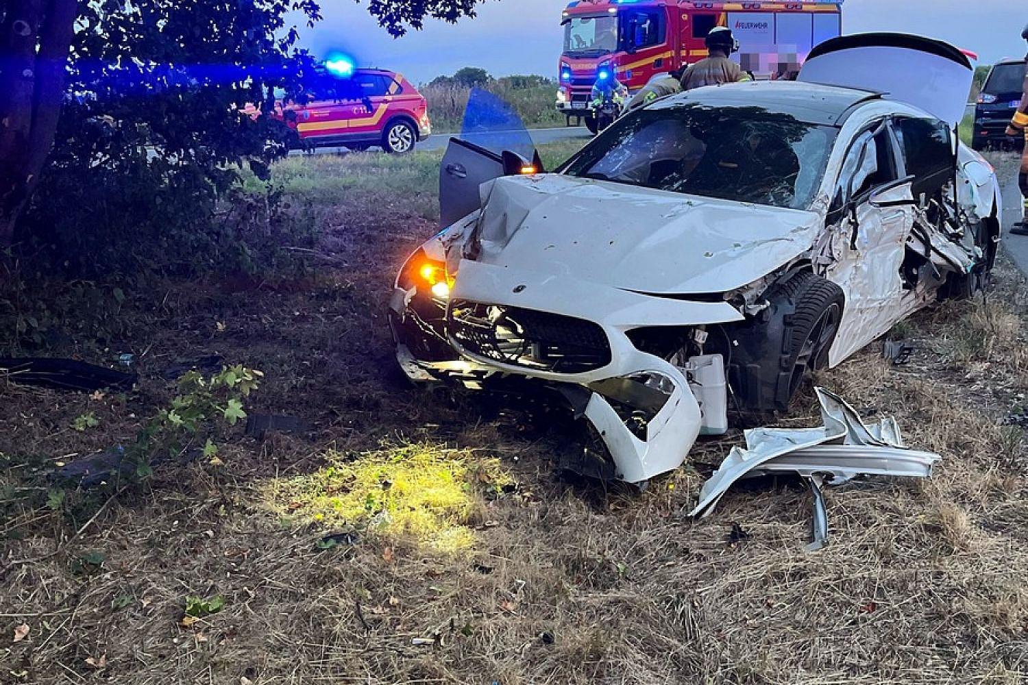 23-Jährige verliert nach Sekundenschlaf auf A2-Abfahrt die Kontrolle
