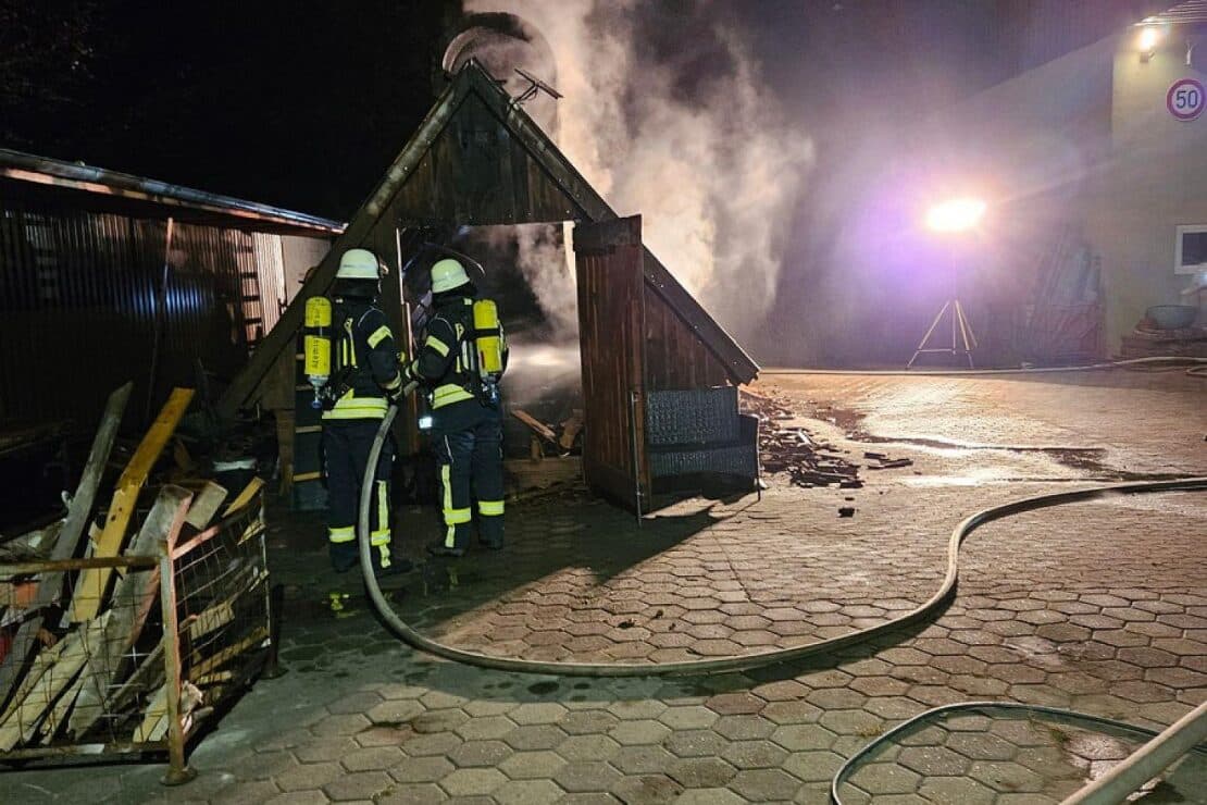 Backhaus in Farven gerät in Brand
