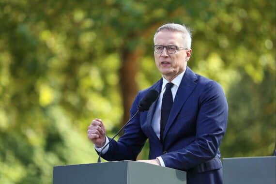 Karsten Wildberger spricht bei Kabinettsklausur in Neuhardenberg über deutsche KI-Strategie und KI-Giga-Factory-Pläne.